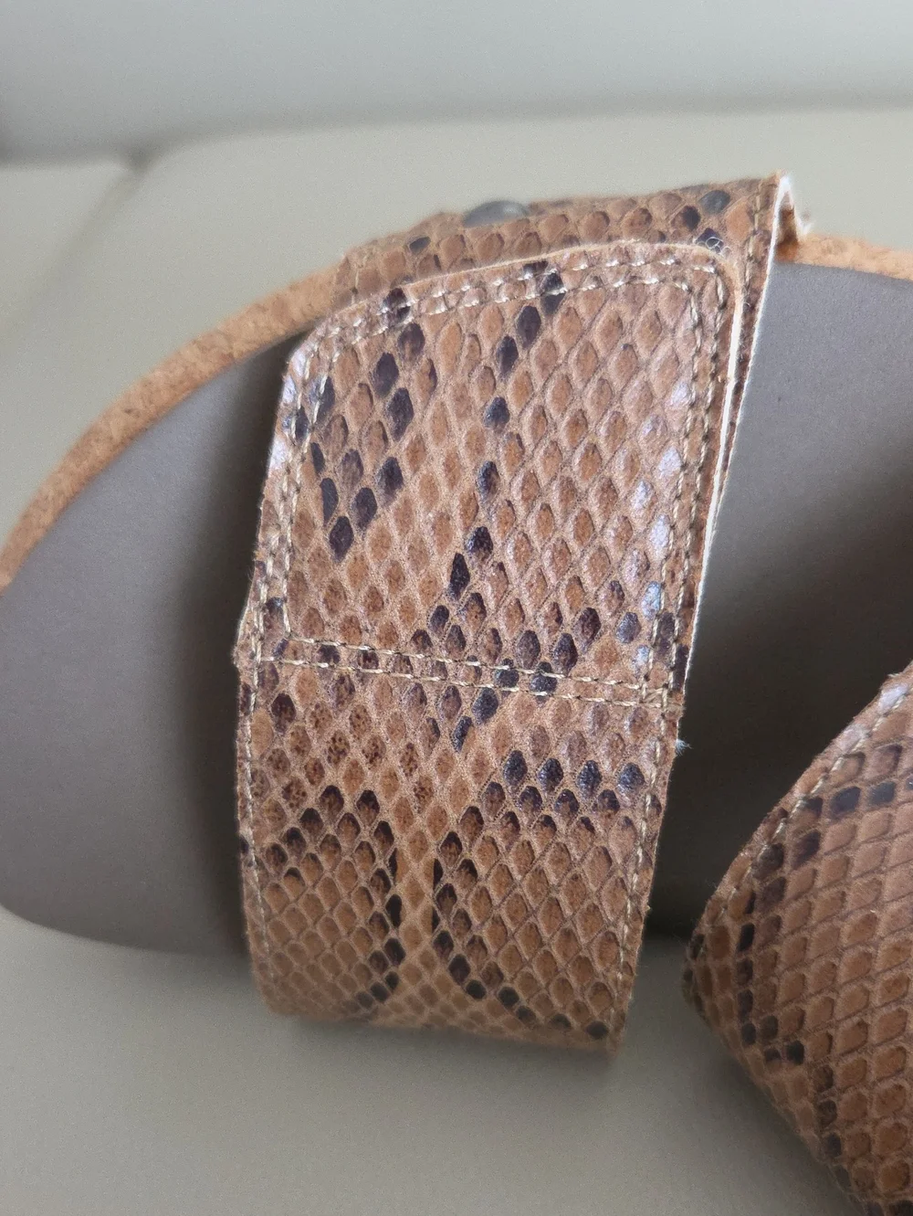 Boutique by  Corkys Tan Brown Snakeskin Platform Slide Sandals Size 9